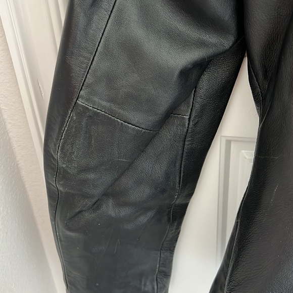 Wilson's Leather Jacket size medium - Picture 3 of 9